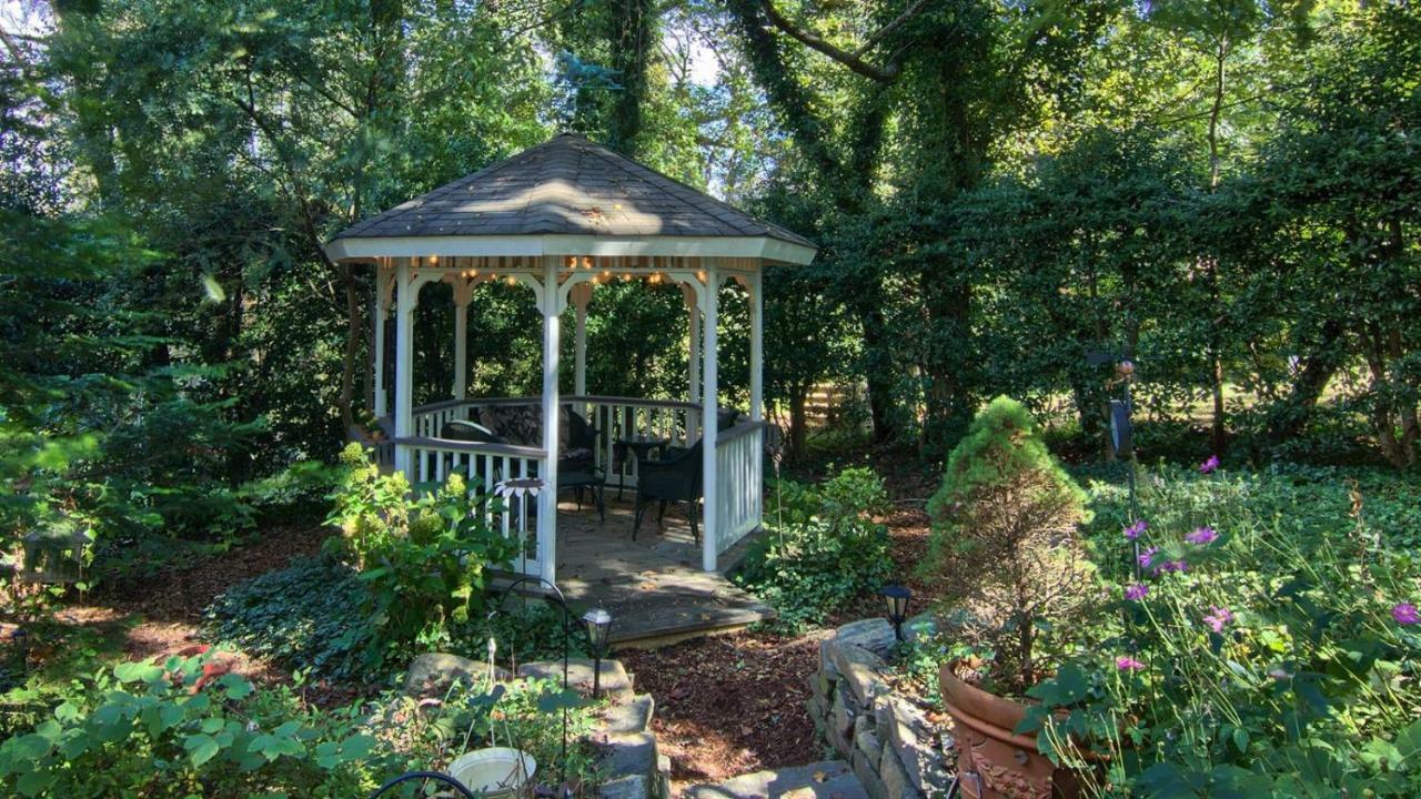 North Lodge On Oakland Bed And Breakfast Asheville Exteriör bild