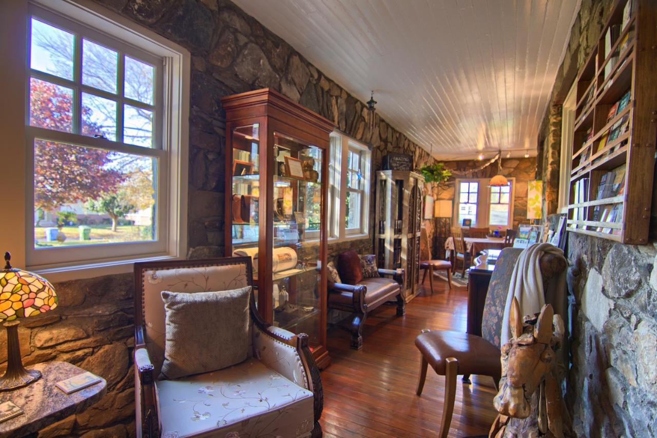 North Lodge On Oakland Bed And Breakfast Asheville Exteriör bild