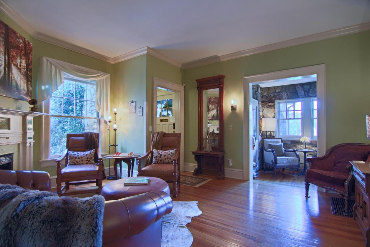 North Lodge On Oakland Bed And Breakfast Asheville Exteriör bild
